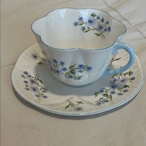 English fine bone china  Floral Scalloped Teacup and Saucer